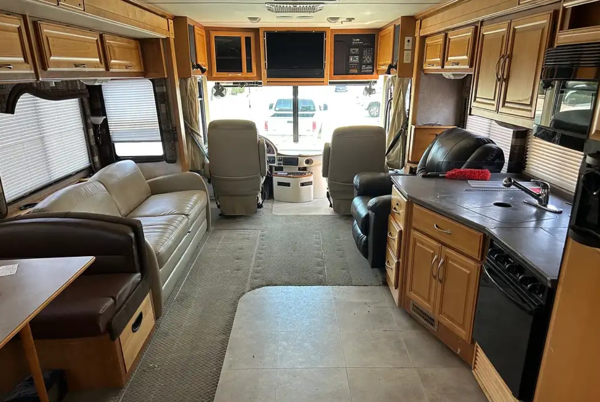 2005 Fleetwood Discovery 39L — interior looking forward from the galley to the cockpit